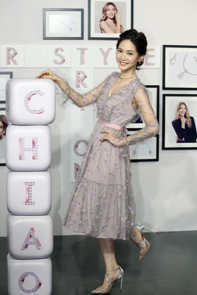 曾之乔浪漫蕾丝跑趴,女神分享撩男秘籍