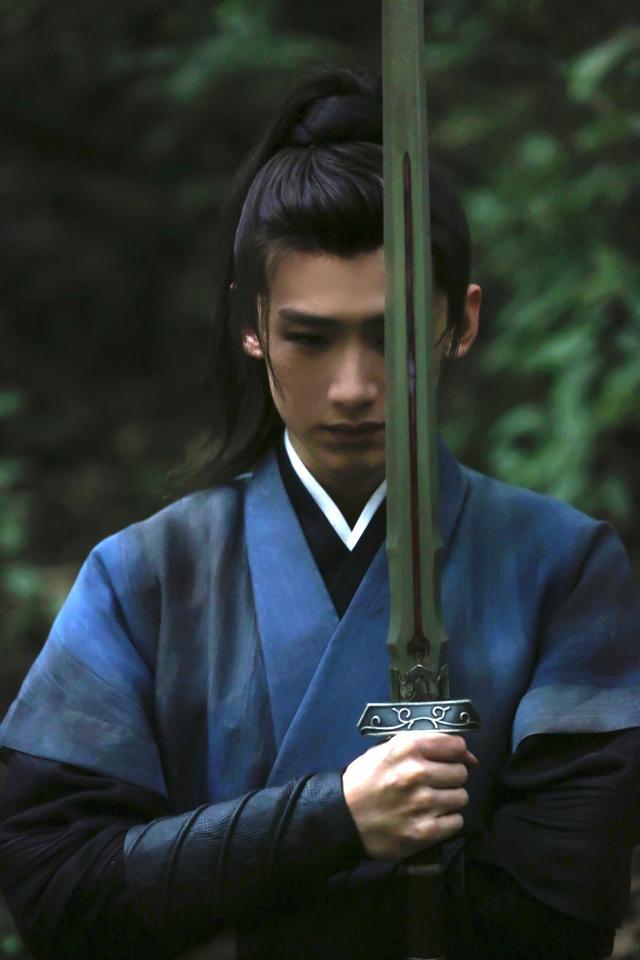 古装白敬亭, 一身青衣的少年, 骑马仗剑走天涯