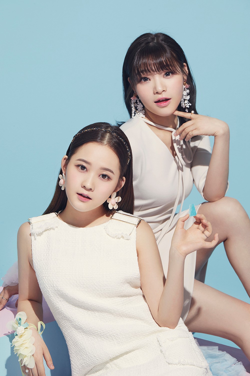 优我女团最新时尚写真 尽显青春清新质感