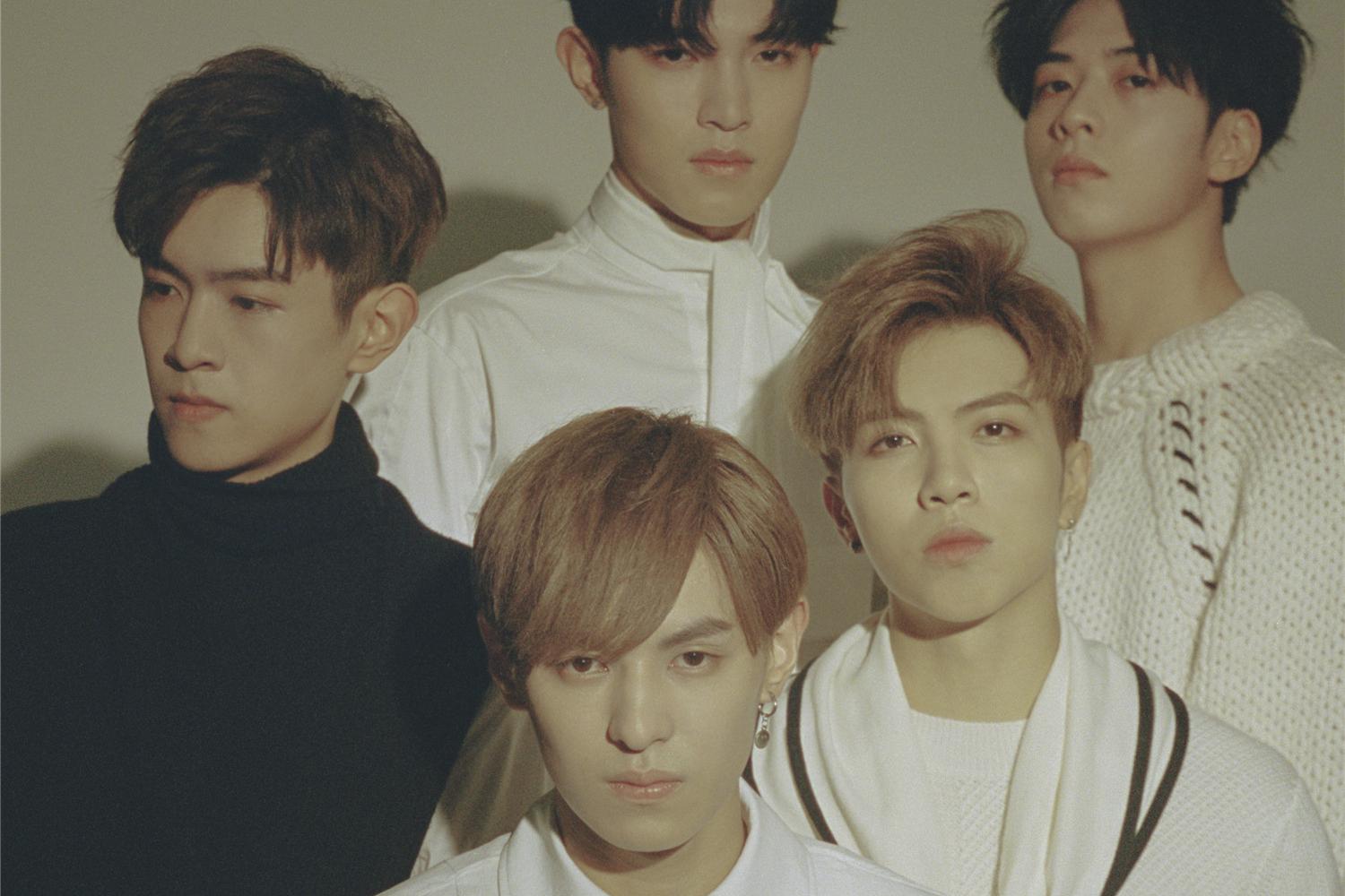 觉醒男团awaken-f再发金牌制作 秦奋韩沐伯新歌《绯》突破自我