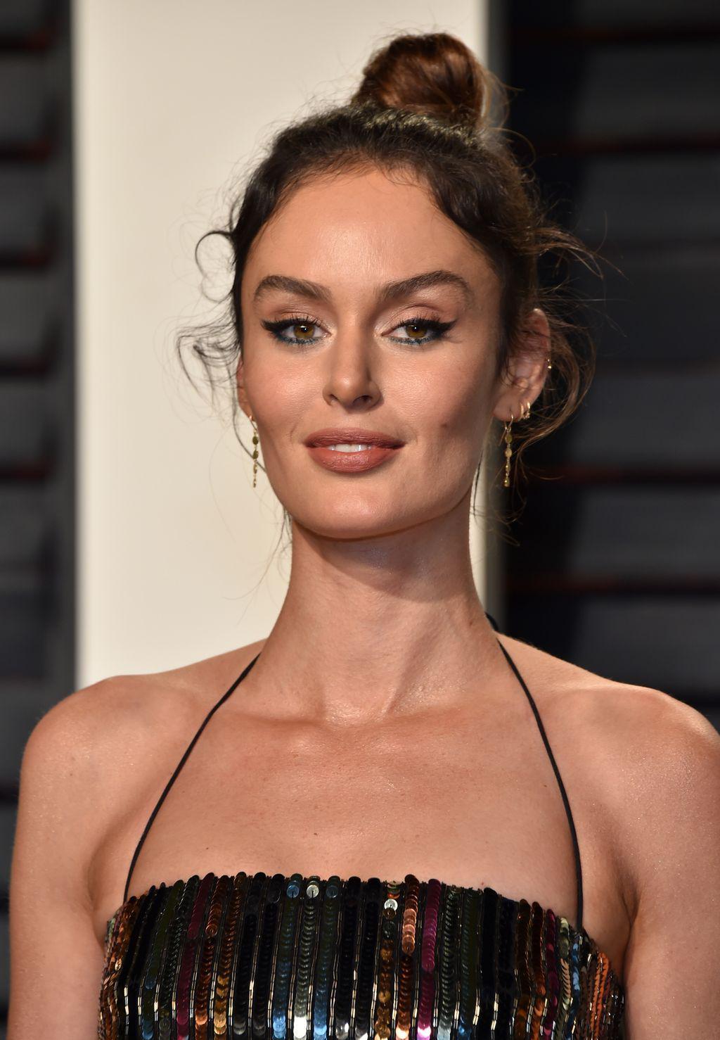 澳大利亚名模妮可·特伦菲奥的顶级时尚和美容秘诀