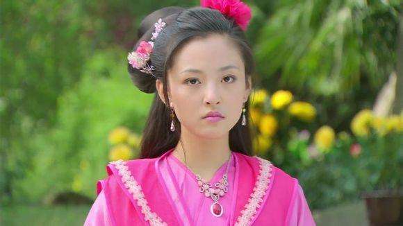 她是韦小宝不愿意碰的老婆,原因让人感动,结局也很意外