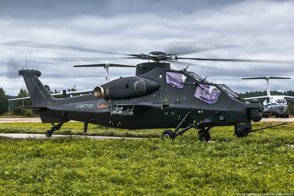 俄罗斯摄影师镜头下的武直-10帅出了新高度