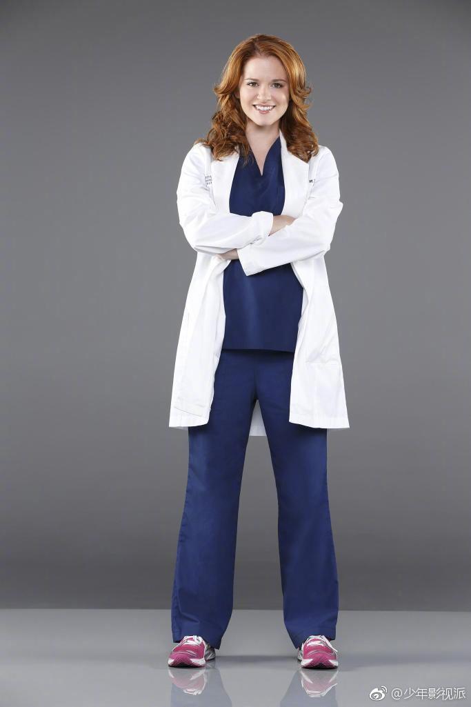 早先已经知道arizona(杰西卡·卡普肖饰)和april(莎拉·德鲁饰)会离