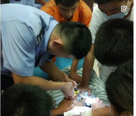 那么孩子在什么情况下要改穿闭裆裤呢?