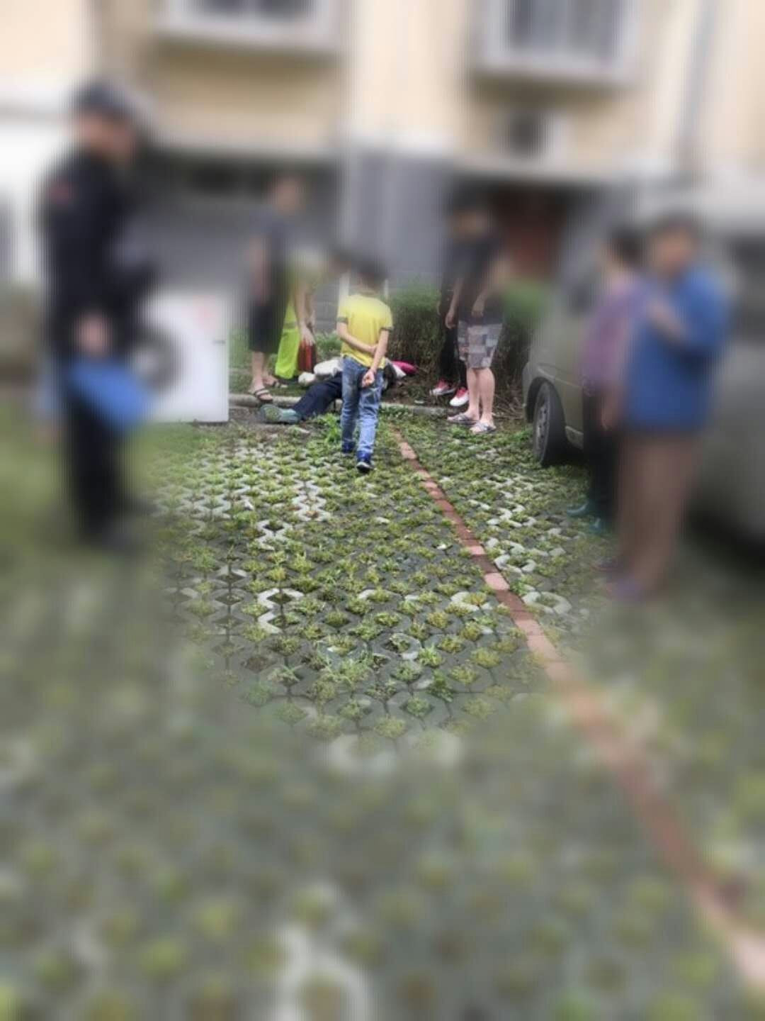 惨!空调安装工3楼掉下,下半身无知觉!