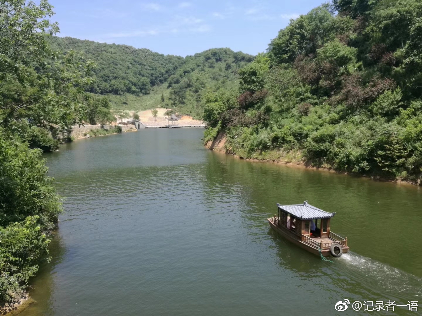 信阳桃花寨风景区风景秀丽山水清秀
