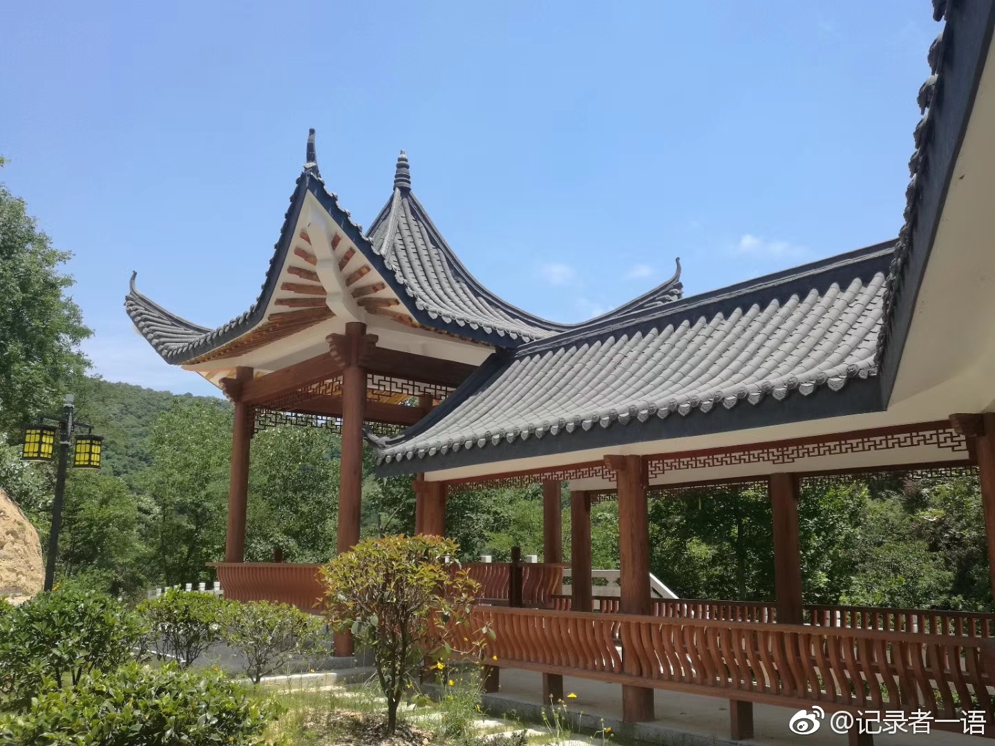 信阳桃花寨风景区风景秀丽山水清秀