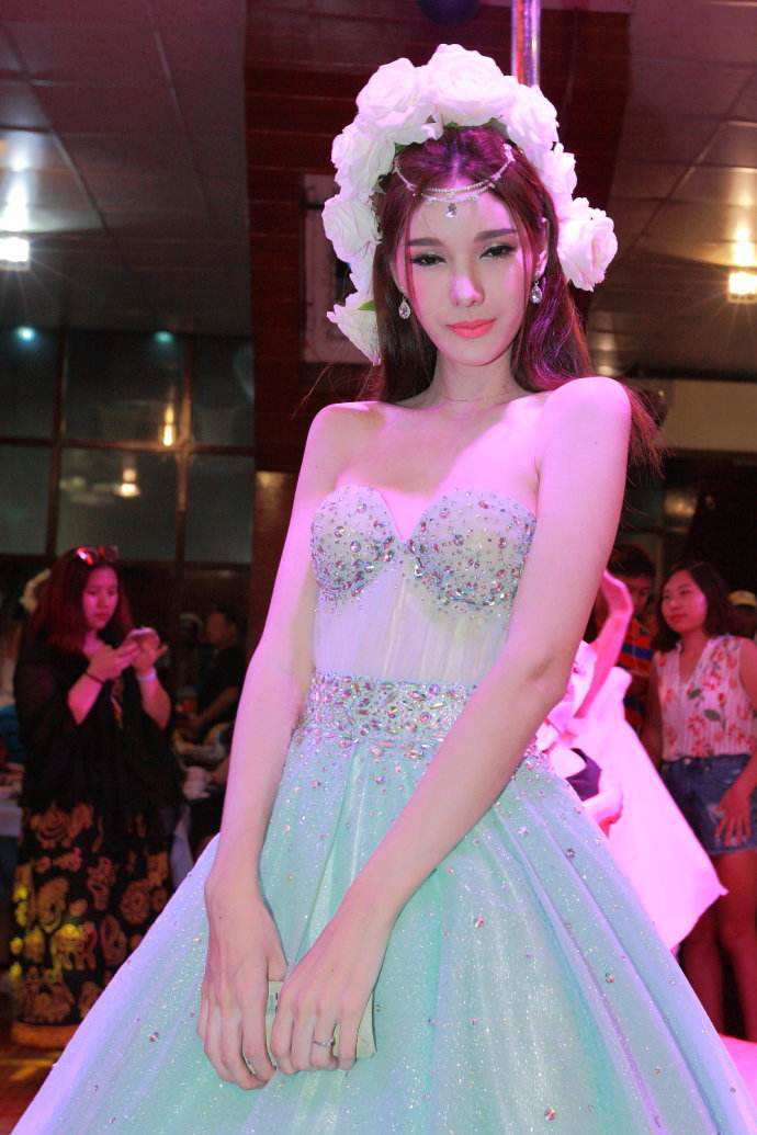 人妖在泰国如何参加征兵网友奇葩