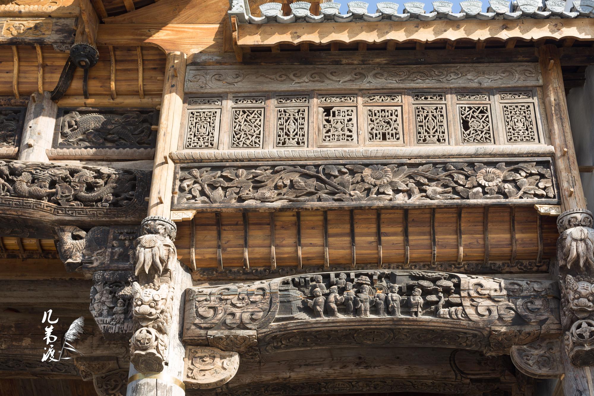 晴望川民俗村里的一座徽派祠堂建筑,从南方购置搬迁而来