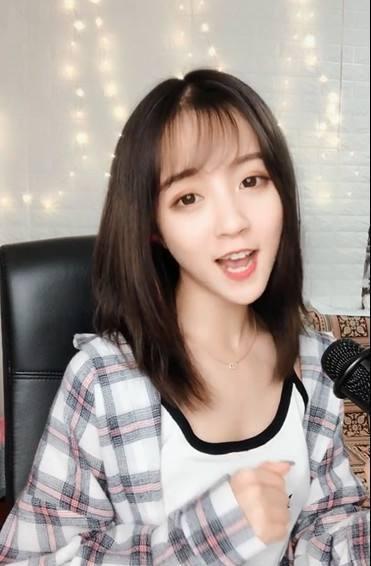 有人说: "莉哥"这次玩大了, 竟然忘带脑子, 以身试法!