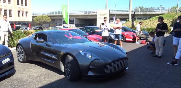 北京土豪开4700万的阿斯顿马丁参加聚会,却被旁边的车抢镜了