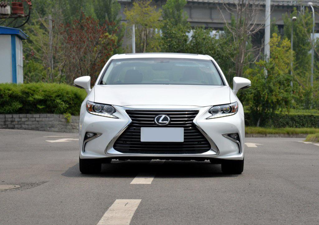 新一代的雷克萨斯惊艳问世, 比奔驰e宝马5便宜10万