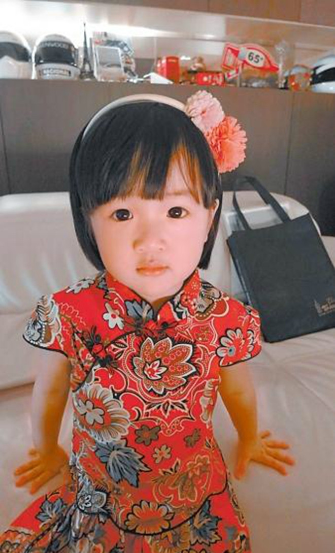 被妻子惩罚他跟着流泪,网友,还缺女儿吗|吴尊|女儿|林丽莹_新浪新闻