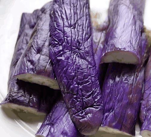 泡茄子加入它,怎么煮都是紫色,肉还香嫩,甩手就来一份夏日凉菜