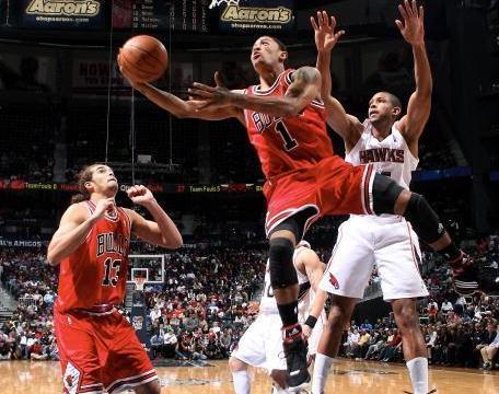10图看NBA逆天拉杆瞬间：科比1v4日常操作，乔丹空中拧麻花_新浪新闻