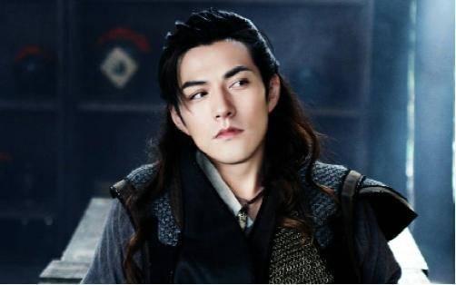 他曾是《隋唐演义》中的秦琼,《武神赵子龙》中的刘备,《爵迹》五度王