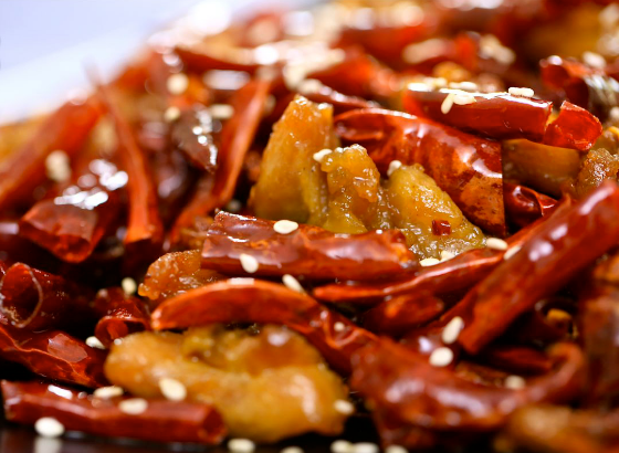 大热天,老婆惦记着这道菜,简单一炒,香辣开胃,一碟子不够吃
