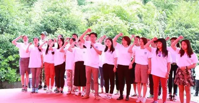 湖南醴陵:2017年中国旅游日,旅游扶贫公益活动走进沩山
