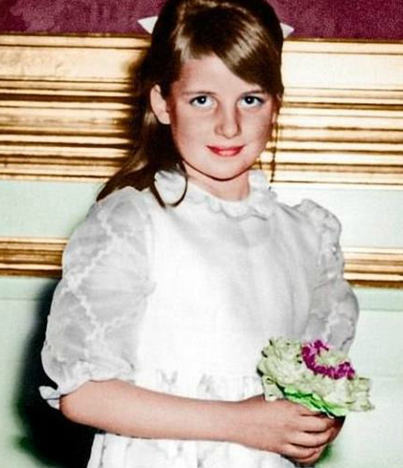 图为10岁时候的戴安娜.