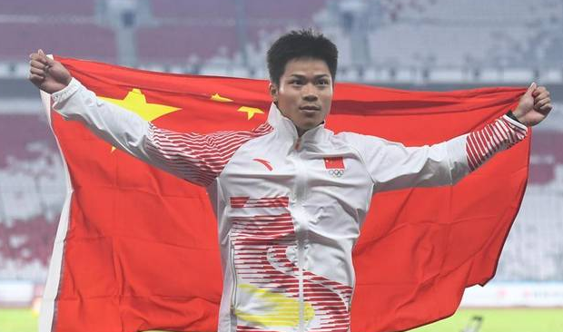 看到以前的这些运动员,再看看