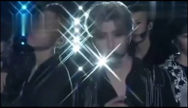 范丞丞跳抖音神曲心愿便利贴,粉丝:我们都看到