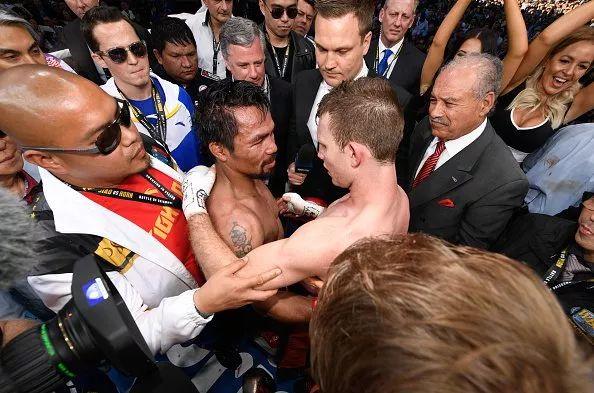 本周日,年近40岁的帕奎奥将再次挑战世界拳王,续写不老传奇!