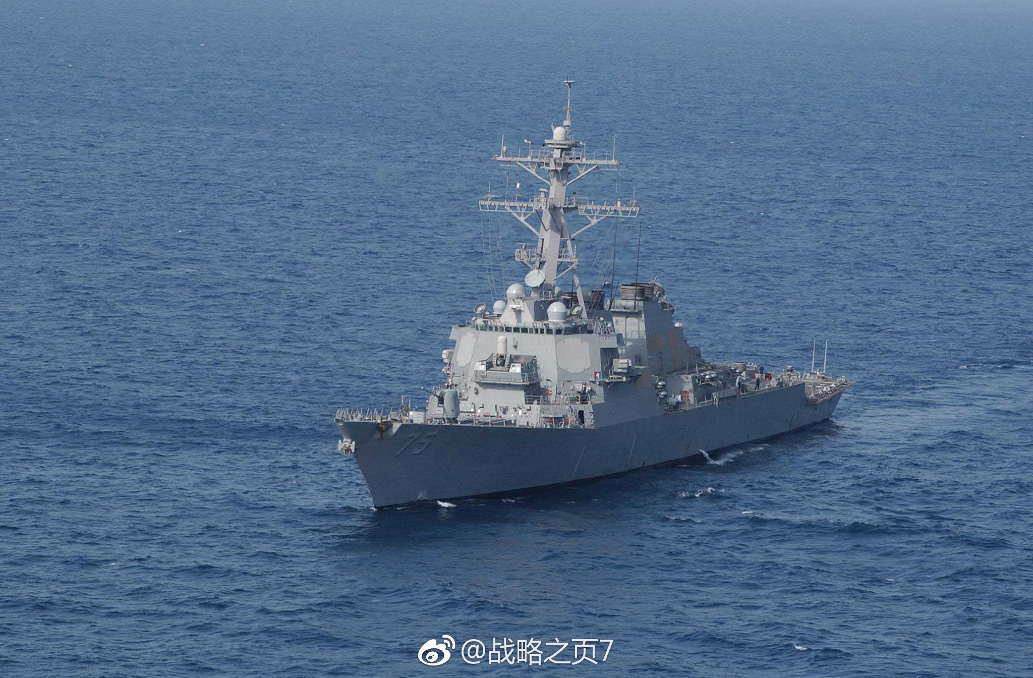 "级巡航导弹核潜艇佐治亚号(ssgn-729)已经于昨天晚上返回母港金斯湾