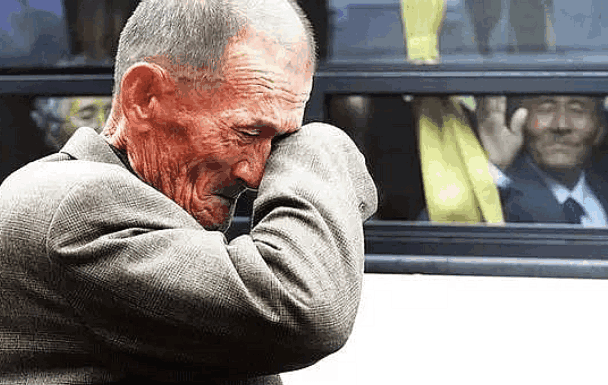 十张打动人心的图片和十个感人故事, 真情让人感动