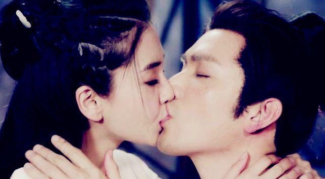 鹿晗关晓彤34秒吻戏拍了快1小时,杨幂刘恺威被喊6次cut