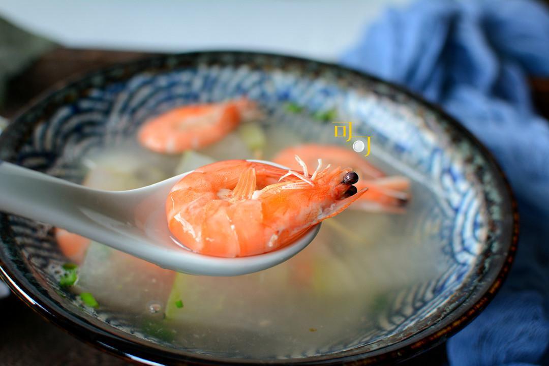 没有一滴油却鲜美可口的冬瓜大虾汤,渡过苦夏最爱这种清淡汤水