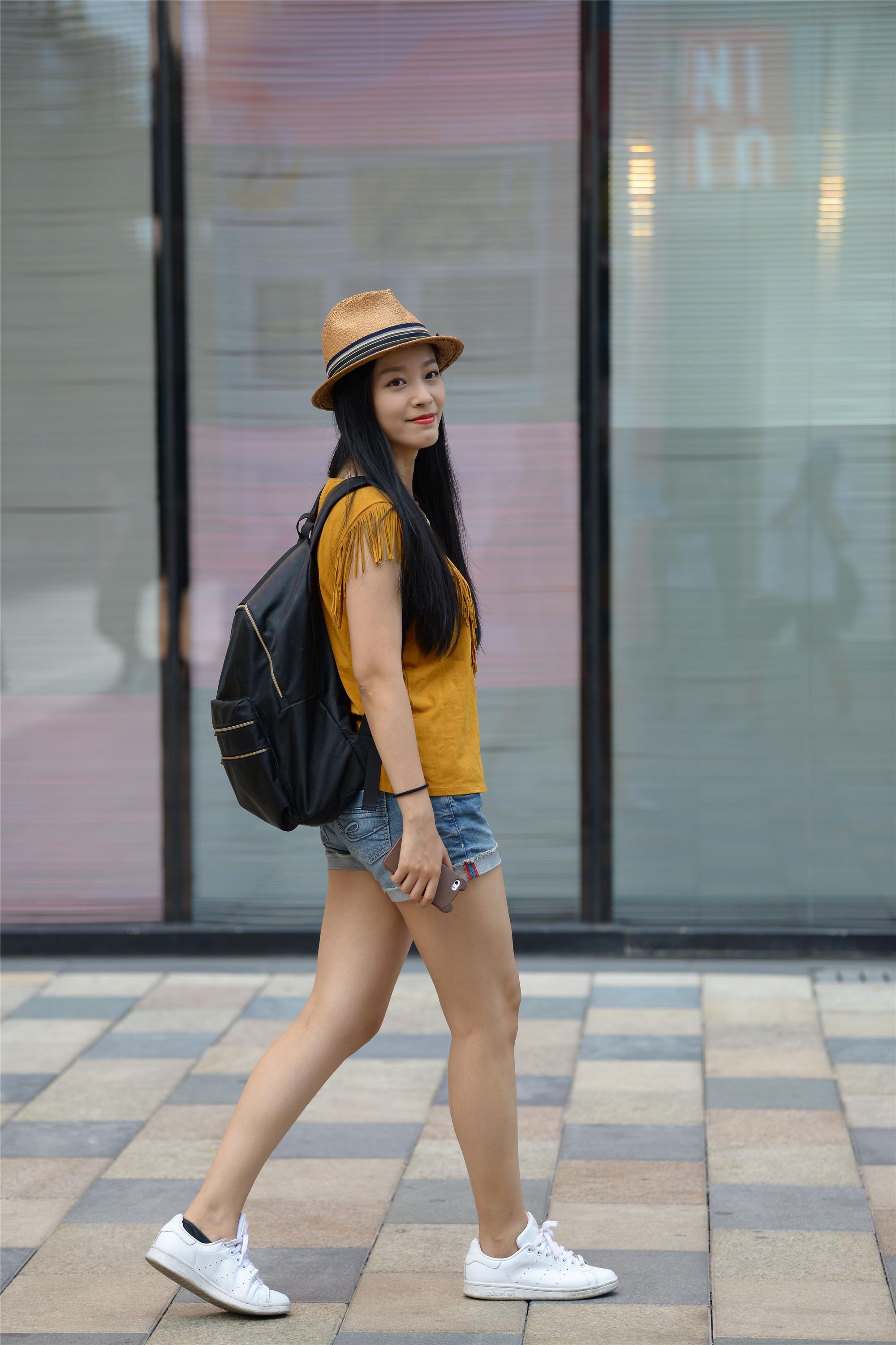 素雅清新的小妹妹,带着十足的青春味道