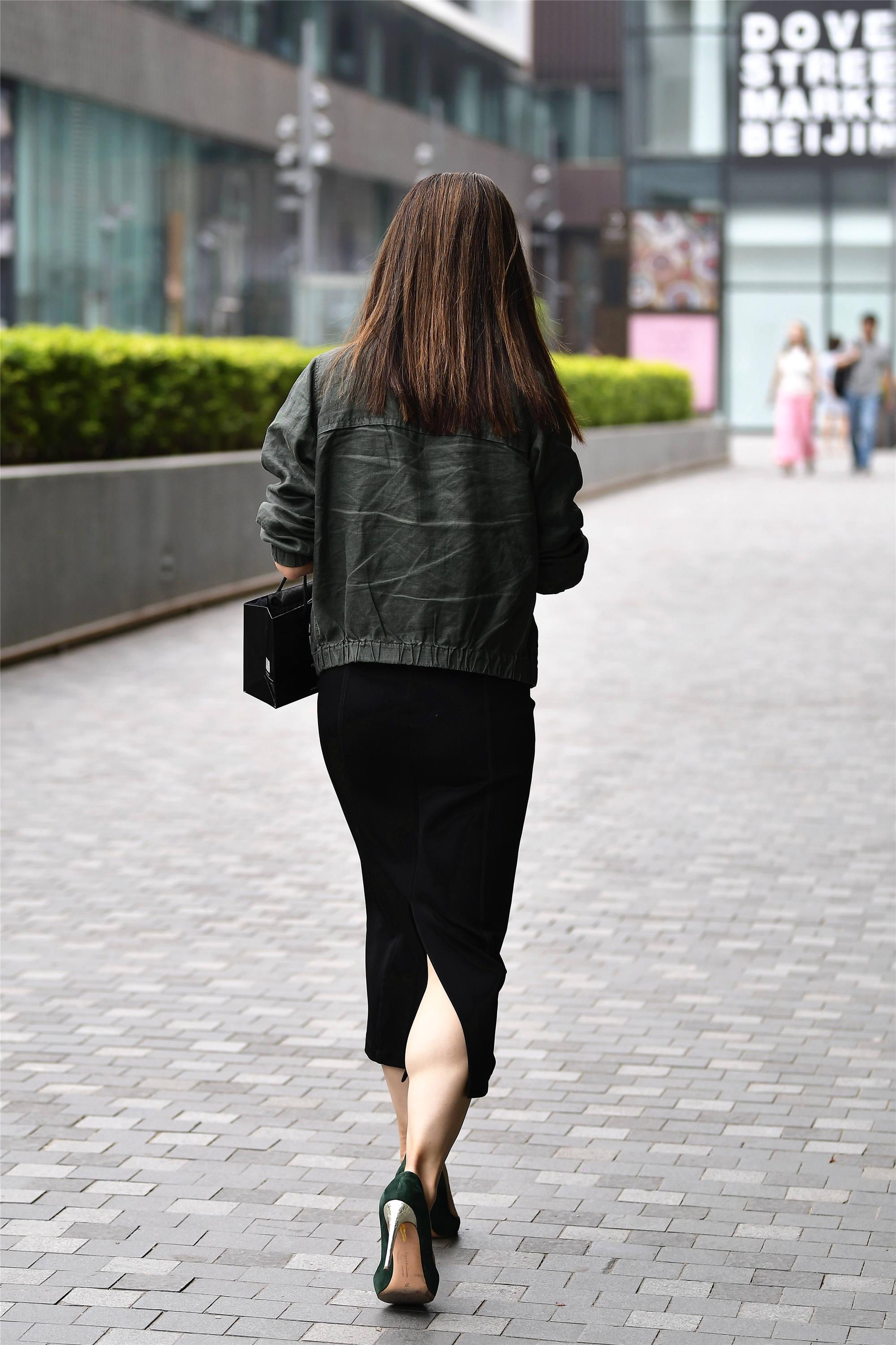 穿长裙的时尚姑娘,她们的精致生活会让你看到