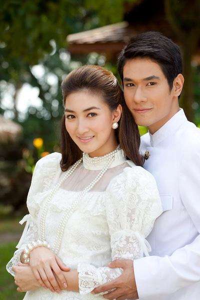 pancake这部剧和bella的《天生一对》剧情类似,人气却相距千里