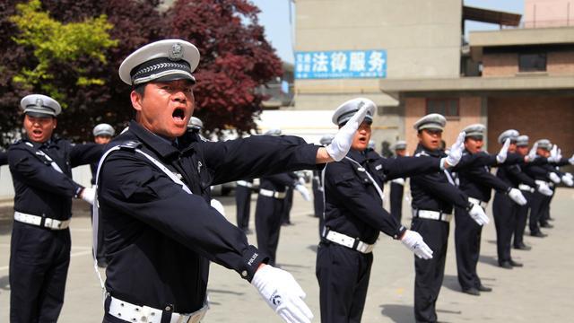 为什么协警被称为"临时工",福利待遇差,却很多人参加?