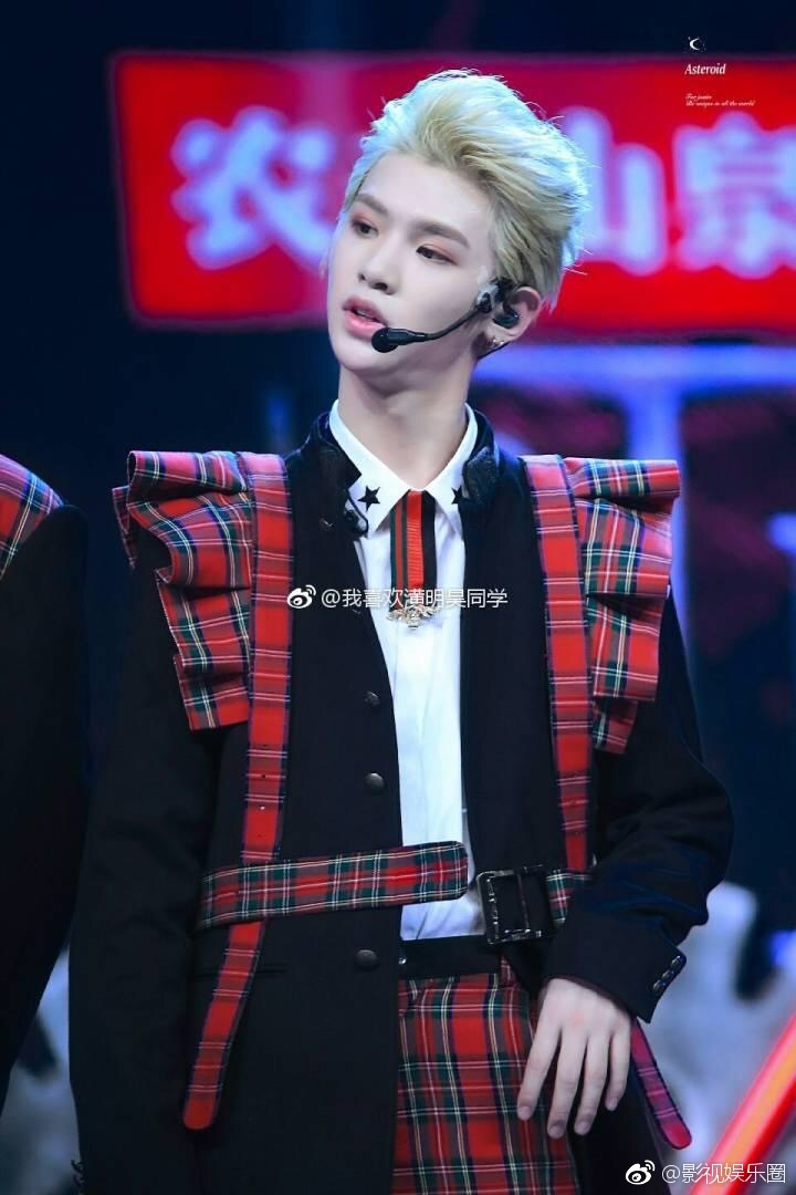 此乃温州justin.江湖人称贾富贵.人美心善机灵鬼.投以一票不后悔