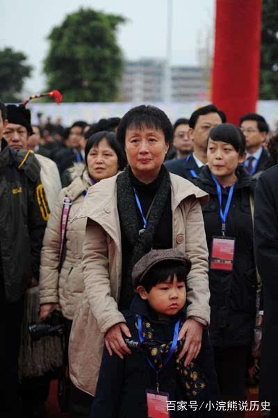 军广州军区装备部副部长,现任总装备部科技委委员,少将汪荣华刘太迟