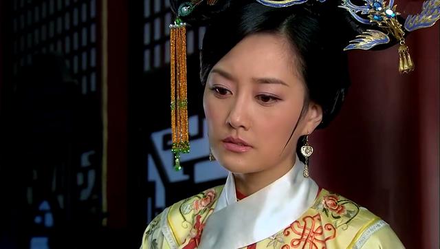 四个版本的令妃,前三个都是温柔贤淑,而她只能用两个字来形容