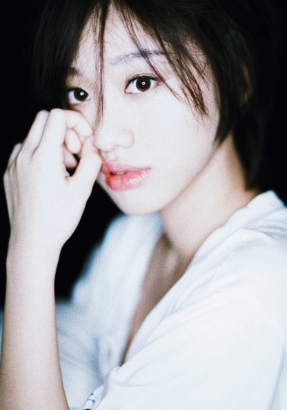 闫妮女儿邹元清逆袭成功私照惊艳网友又是一张高级脸