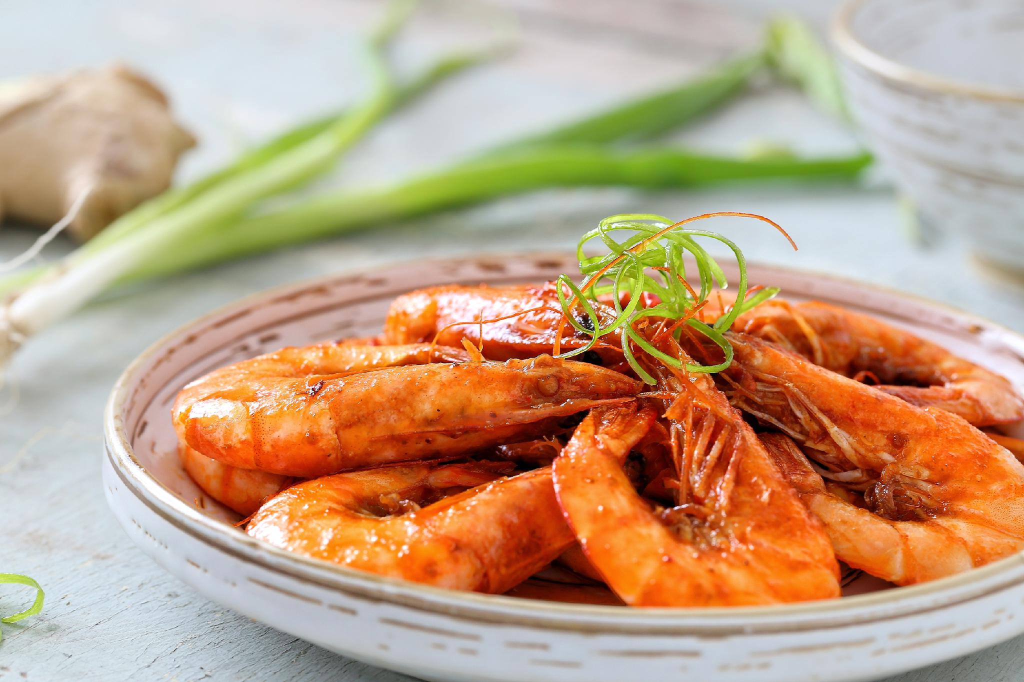 偶然搭配做出的一道菜,口感却出乎意料的好,全家抢着吃个底朝天