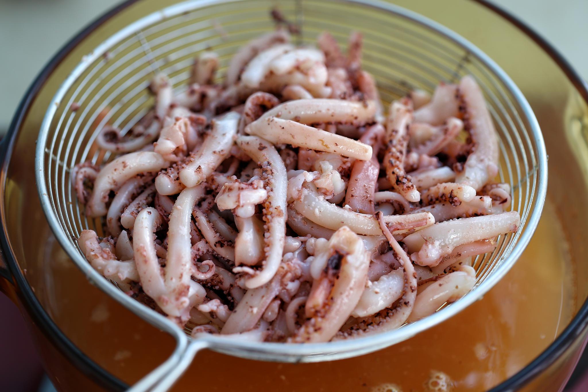 鱿鱼须酱爆才过瘾,再加一味调料,让你足不出户也能吃出烧烤味儿