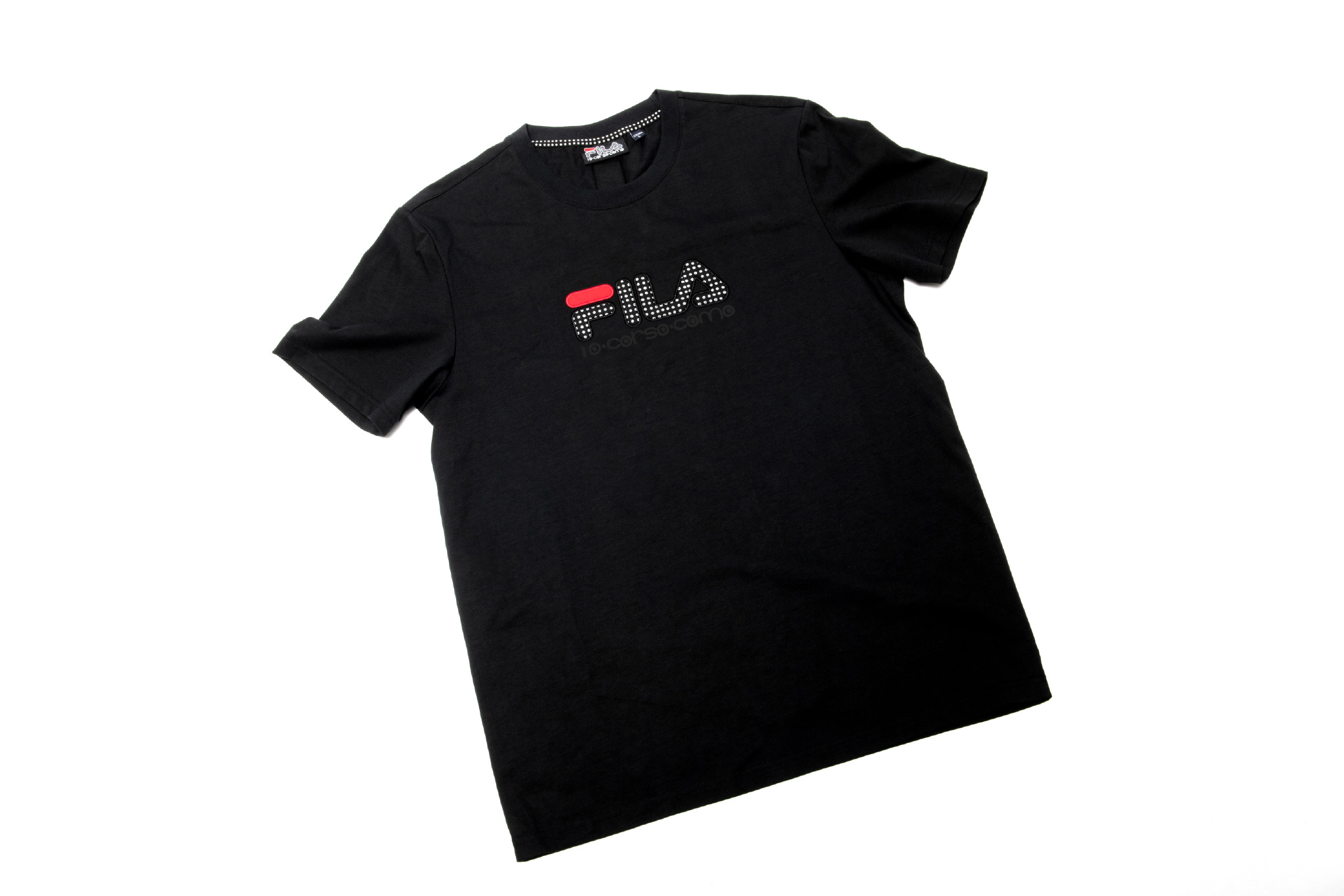 百年运动品牌fila又要搞事情?在大logo时代回潮的今天