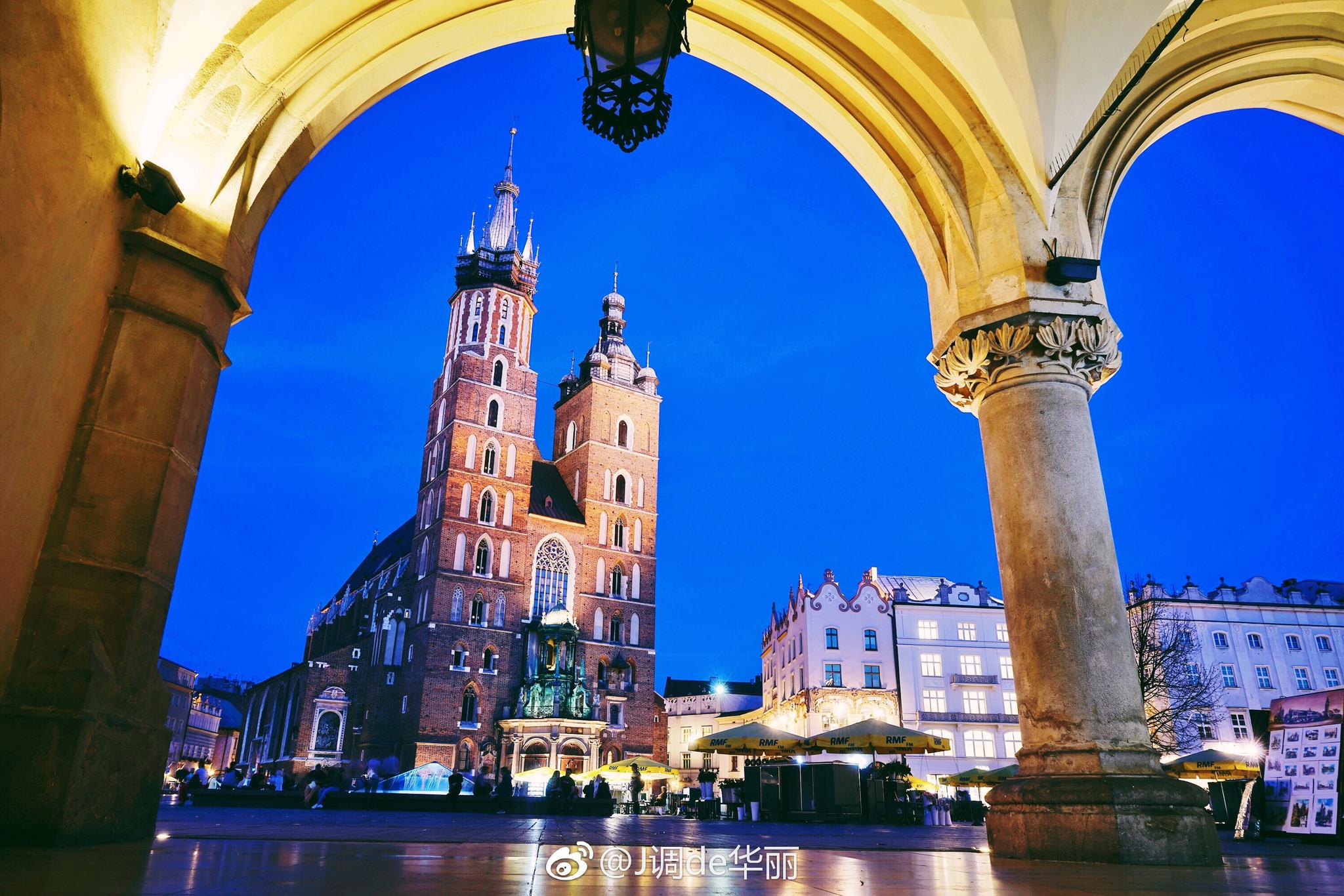 怎么也拍不够的克拉科夫老城,至少还是住两晚吧,太出片了