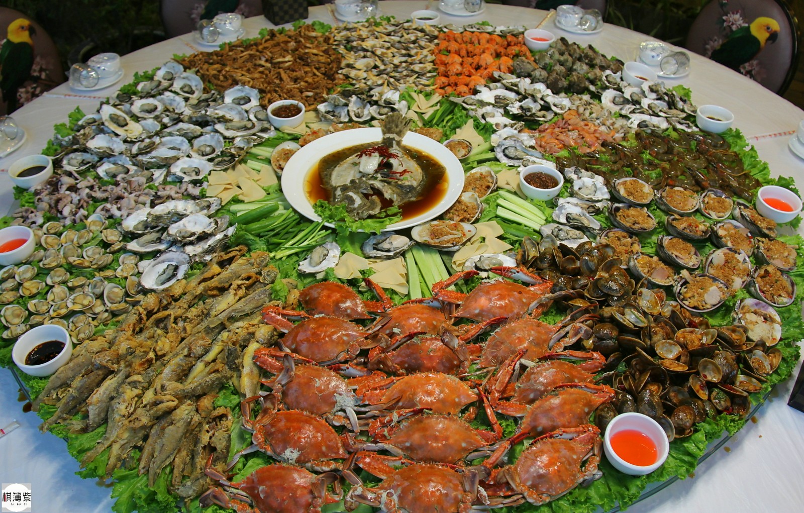 休渔期海鲜宴2500,朋友圈瞬间炸了:螃蟹为什么这么贵?
