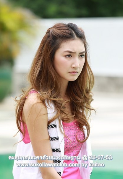 这部剧由weir和pancake主演,感觉剧情还是蛮有意思,虽然还是免不了