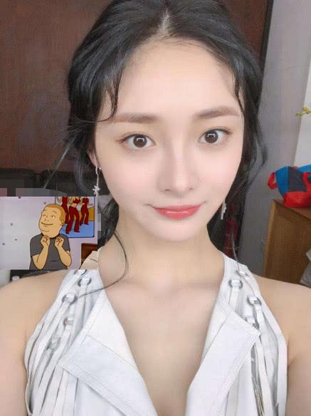 周洁琼素颜旧照曝光,传说中的美人坯子,"单眼皮"超抢眼!