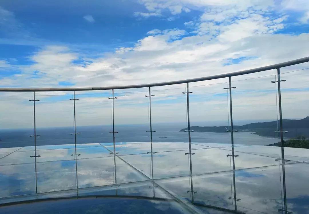 国内第一条海景玻璃栈道开放分分钟吓到腿软但美炸了