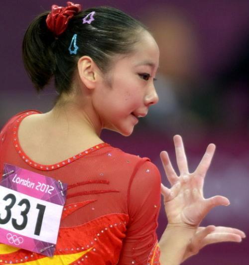 又一中国世界冠军移民外国,不是没有民族自豪感,而是被逼得|董芳霄