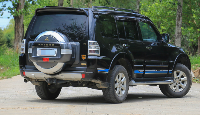 三菱最硬派的越野车也想喝一口汤,35万的起价