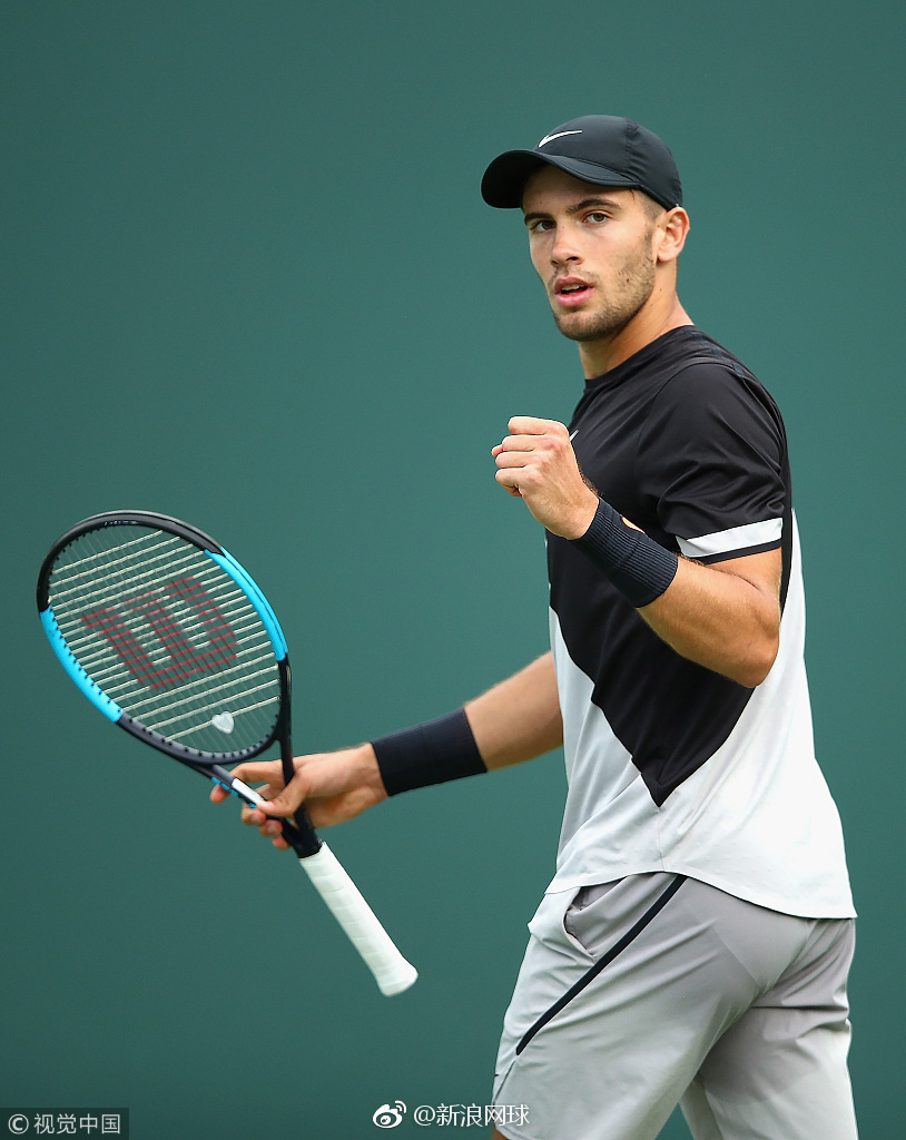 6/6-4击败了沙波瓦洛夫,晋级8强,下周排名即将创造个人新高,来到top30